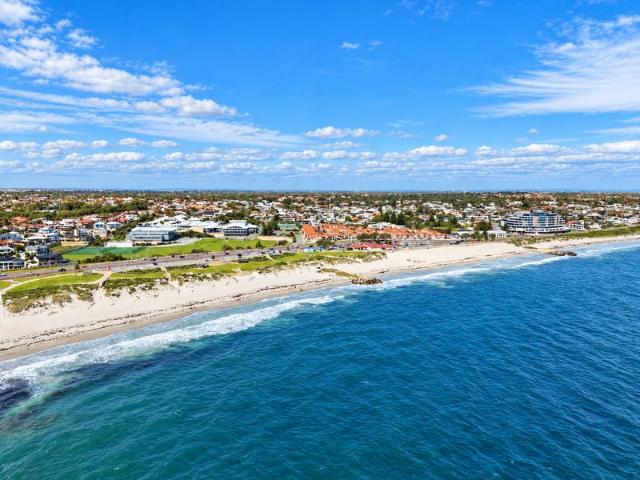 Coastal Convenience Meets Space & Privacy!