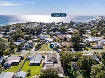 Coastal Convenience Near Falcon Bay