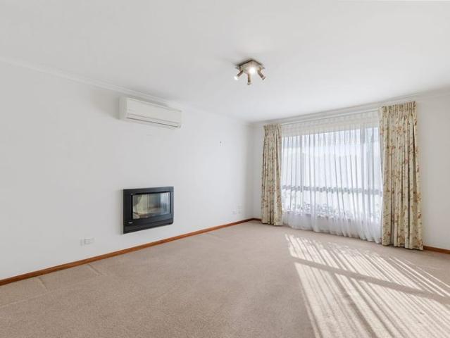 Coastal Convenience and Low Maintenance Living