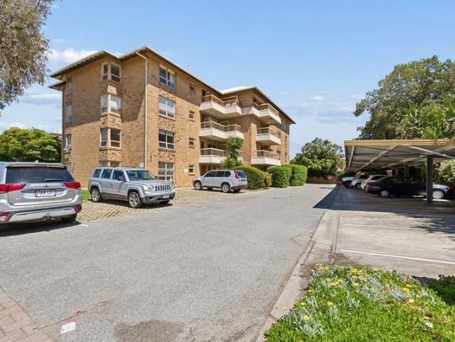 Coastal Convenience in Glenelg North