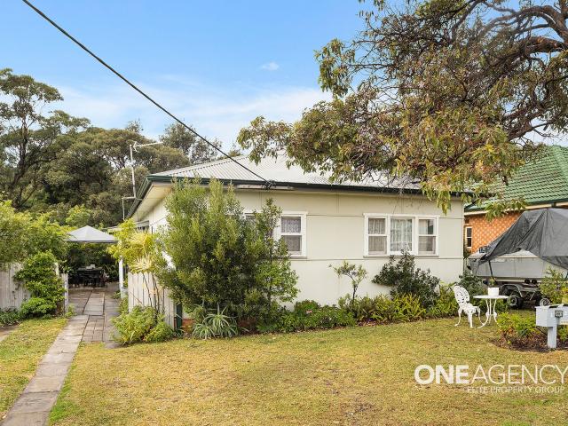 COASTAL CONVENIENCE IN THE HEART OF WINDANG