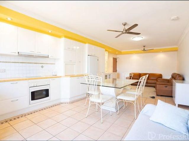 Coastal Convenience in the Heart of Forster – Walk to the Beach & Town Centre