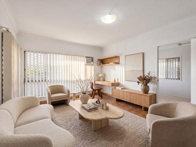 Coastal Convenience in the Heart of Mermaid Beach 2 x Units