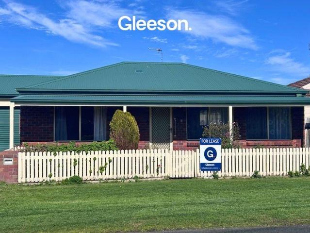 Coastal Convenience in the Heart of Port Fairy