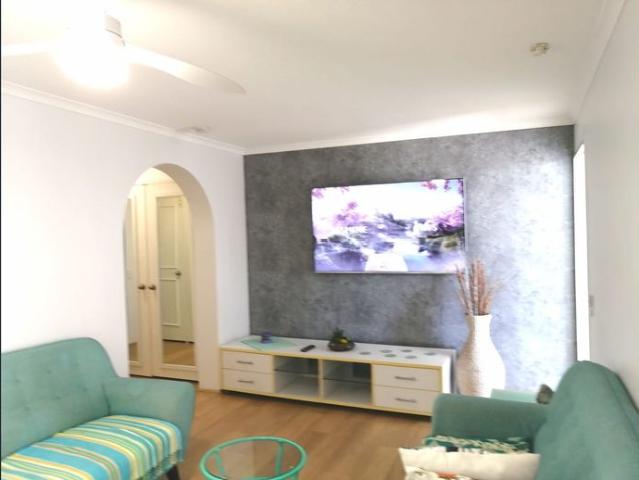 Coastal Convenience in the Heart of Surfers Paradise