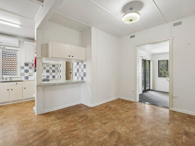Coastal Convenience Just Moments from Sawtell Beach