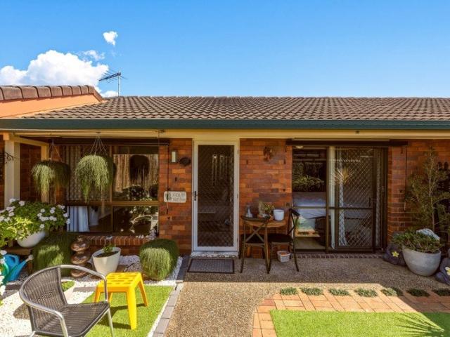 Single Level Bayside Living with a Private Courtyard