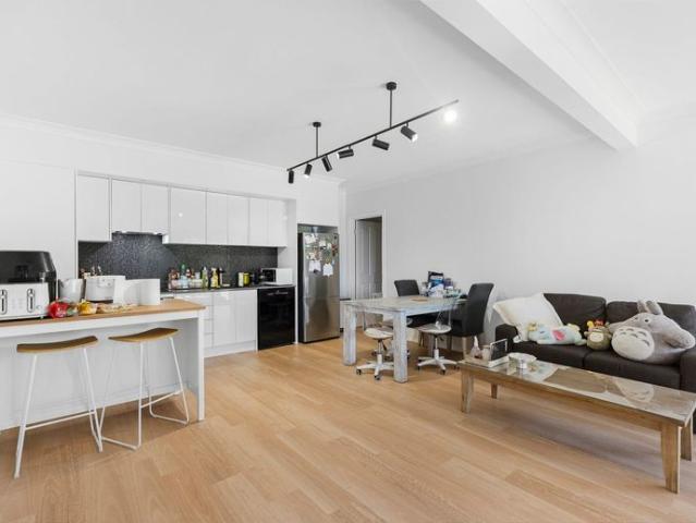 Coastal Convenience with Everyday Comfort