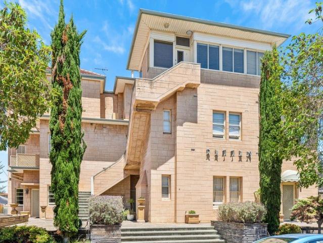Coastal Convenience with Low Maintenance Living