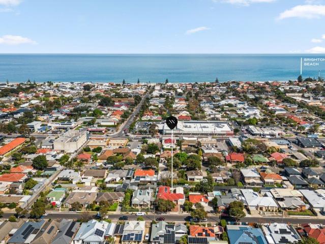 Coastal Convenience with Space to Grow