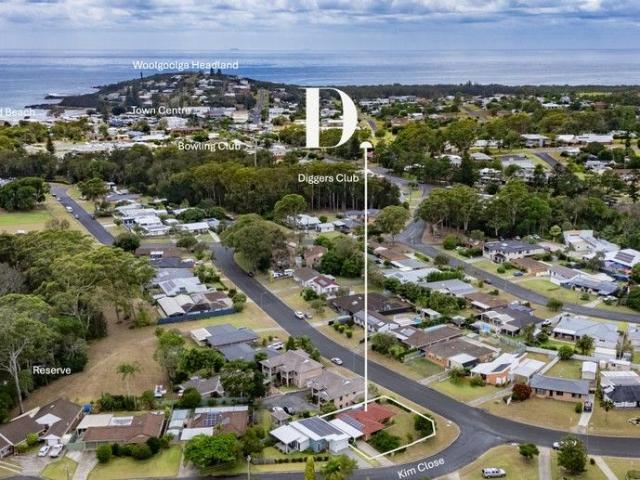 Coastal Convenience with Walk to Everything Appeal
