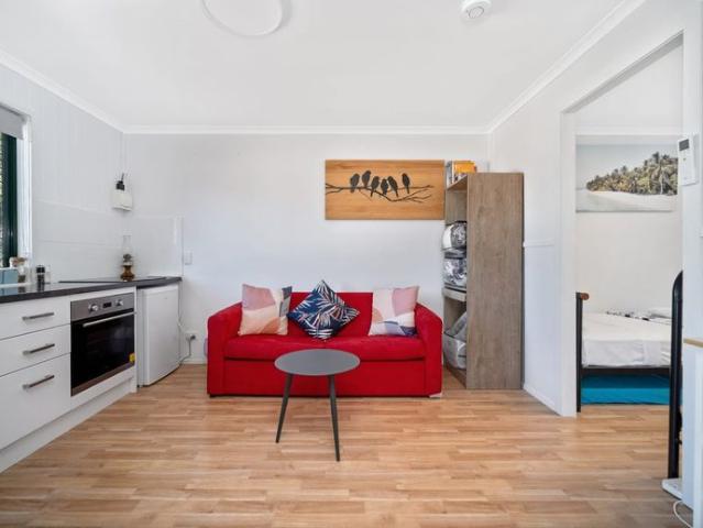 COASTAL COTTAGE FOR RENT 1 Bedroom, All Bills Included!