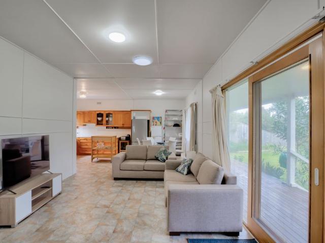 3 Bedroom home, meters from the Beach with Shed and Bungalow
