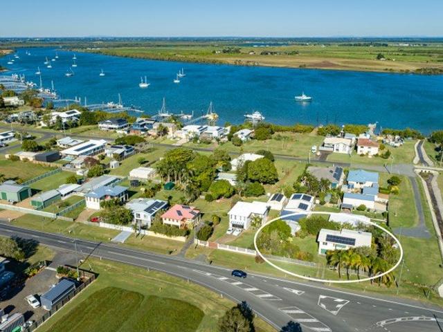 Coastal Dual Living Opportunity Close to River, Beach & Boat Ramp
