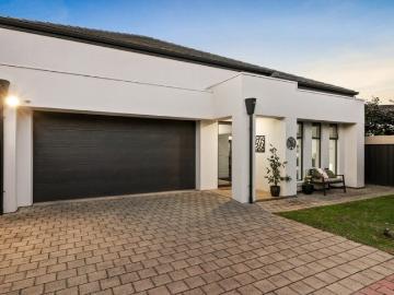 Hove, Adelaide, South Australia - Equipped kitchen