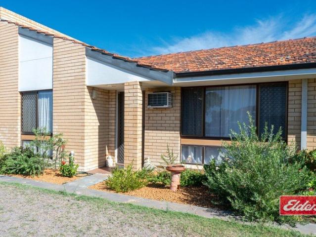 Coastal, easy care unit
