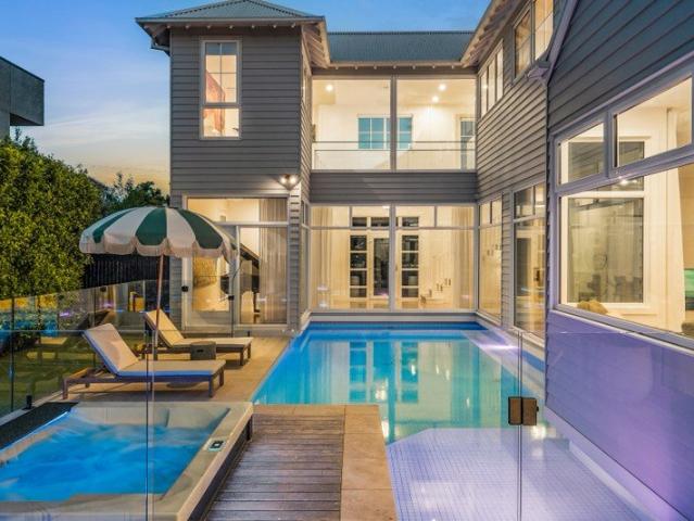 Coastal Elegance In The Heart Of The Village