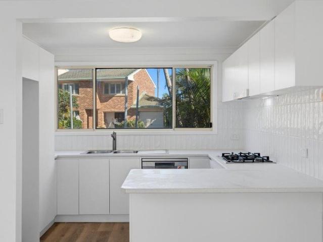 Coastal Elegance Just Steps from Wamberal Beach