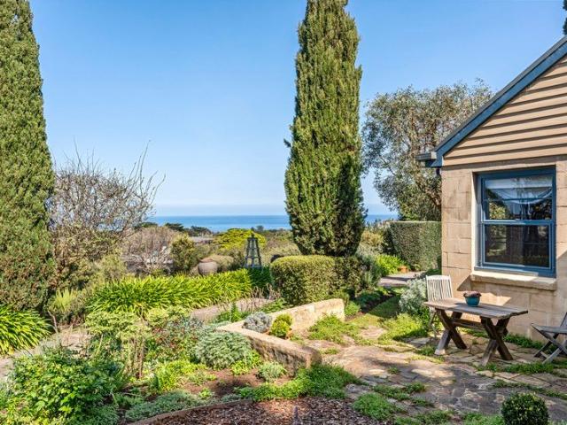 Coastal Elegance Refreshed, unfurnished Flinders home with stunning water views!