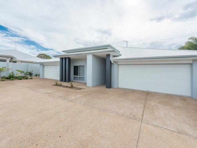 COASTAL ELEGANCE WITH DESIGNER FINISHES IN THE HEART OF BARGARA