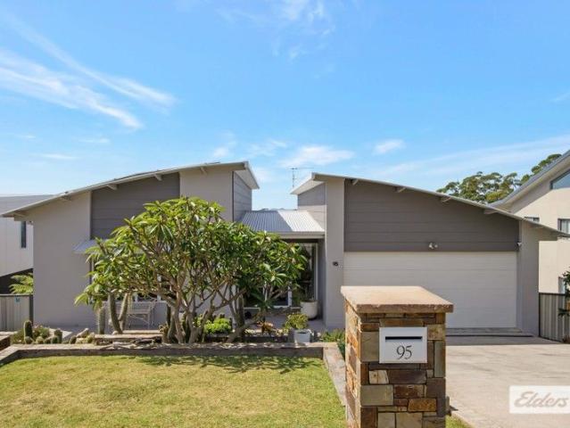 Coastal Elegance with Views to Tollgate Island