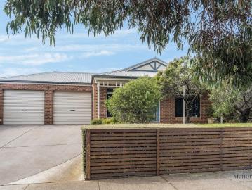 Coastal Entertainer Offers Exceptional Lifestyle