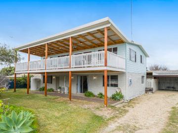 Coastal Escape with Dune Views