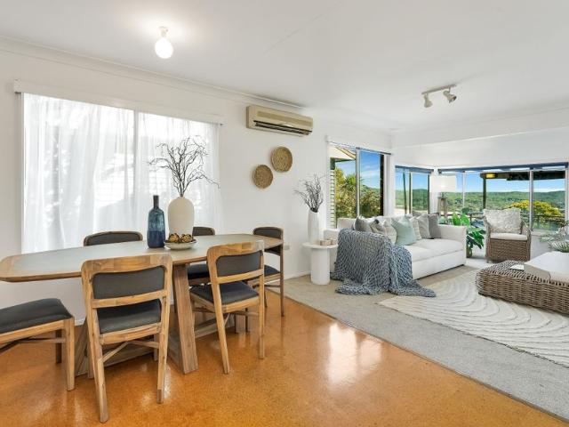 Coastal Family Home Rear laneway access