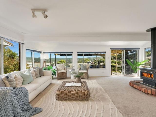 Coastal Family Home Rear laneway access