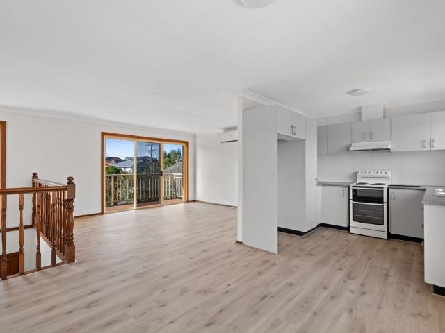 Coastal Family Living with Low Maintenance