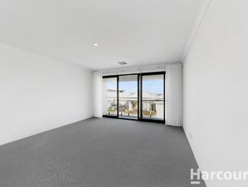 COASTAL FAMILY LIVING AT ITS FINEST WITH OCEAN VIEW!