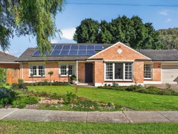 Coastal Family Living in Fulham on a Generous 603sqm Allotment