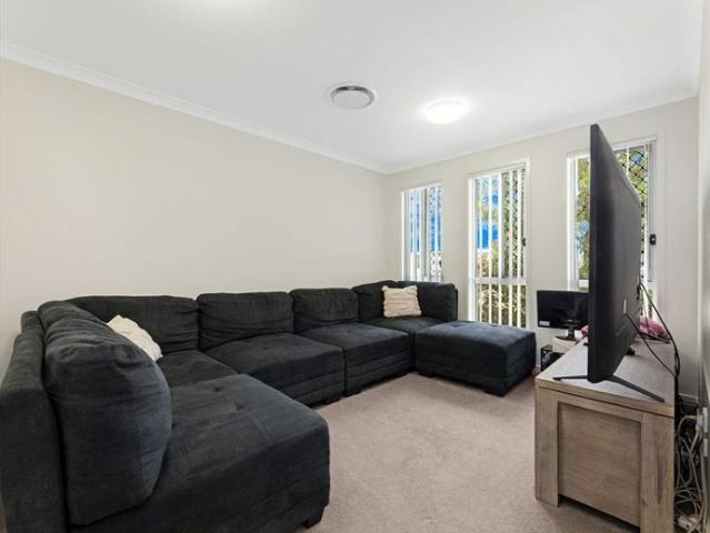 COASTAL FAMILY LIVING IN SOUGHT AFTER PIALBA