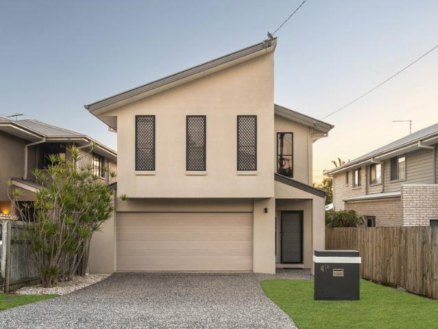 COASTAL FAMILY LIVING IN SCARBOROUGH'S GOLDEN TRIANGLE