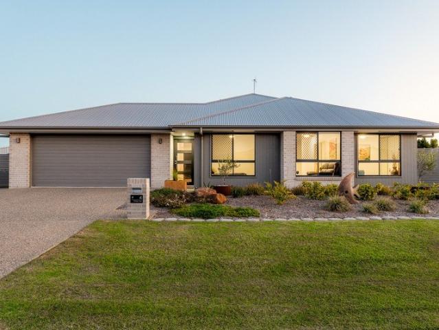 Coastal Family Living in Prestigious Headlands Estate