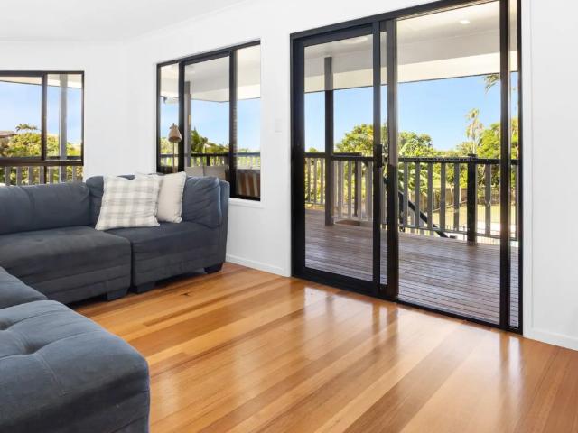 Coastal Family Living with Ocean Views Spacious Rental on 1,200m² Block