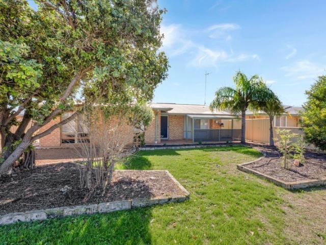 COASTAL FAMILY LIVING IN SOUGHT AFTER NORTH SHORE ESTATE ALL REASONABLE OFFERS CONSIDERED