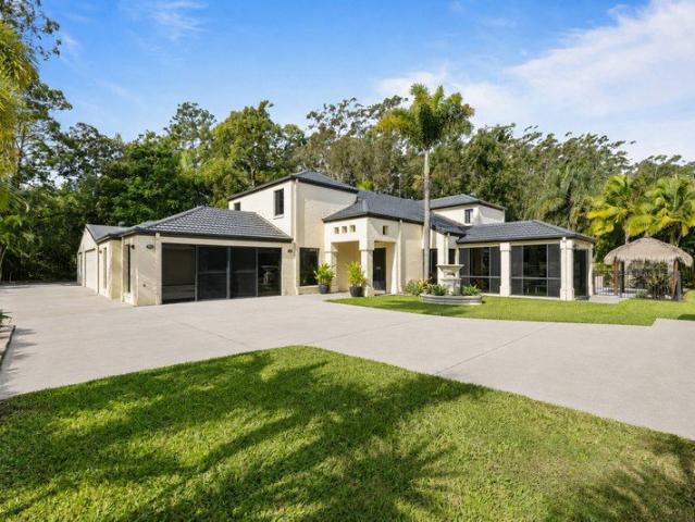 Coastal Family Living with Space, Style & Endless Possibilities