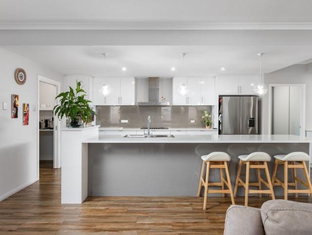 Coastal family oasis near canals & beach