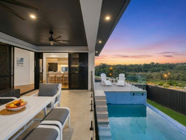 Coastal Feel meets Luxury Living