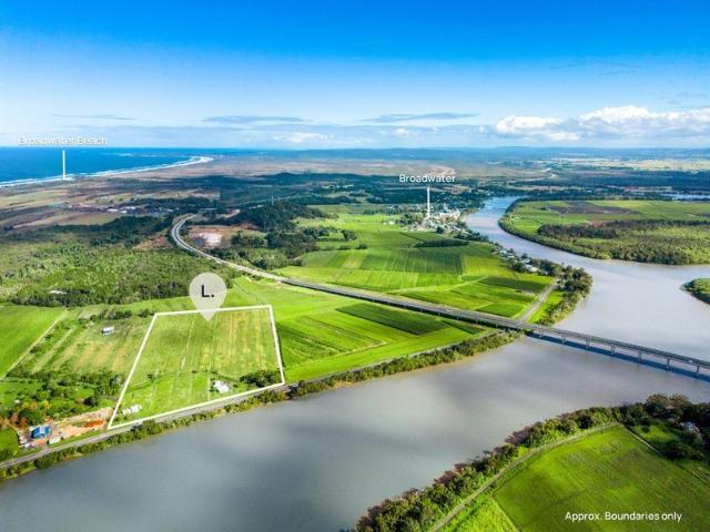Coastal Hobby Farm with Dual Living