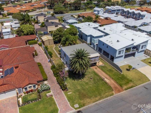 Coastal Holiday Home With R60 Development Potential