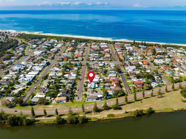 Coastal Home with All the “I Wants” – Move Straight In & Head to the Beach