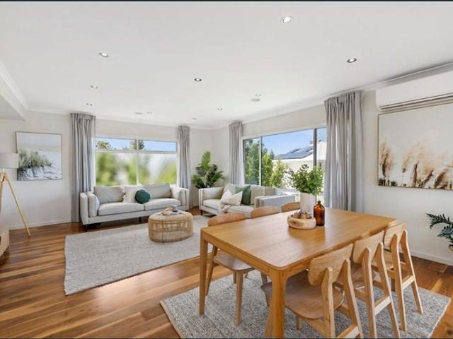 COASTAL HOME WITH OCEAN GLIMPSES & COUNTRY VIEWS!