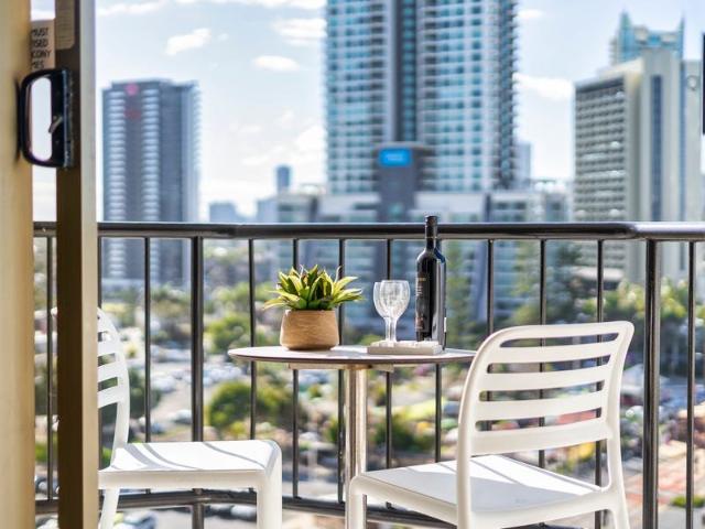 Coastal Investment Opportunity in the Heart of Surfers Paradise