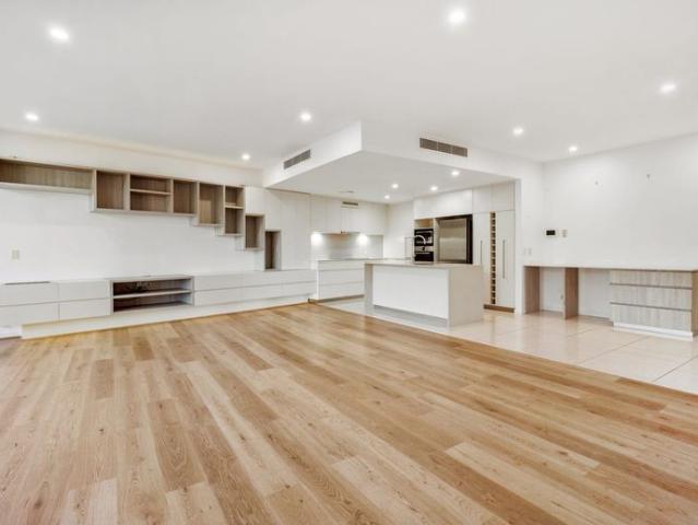 Coastal Kingscliff Living on Marine Parade