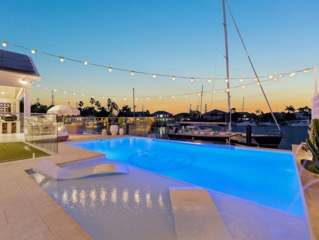 Coastal Luxe Meets Palm Springs Perfection in Raby Bay