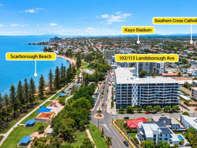 Coastal Luxury With North Facing Aspect With Views Of Moreton Bay