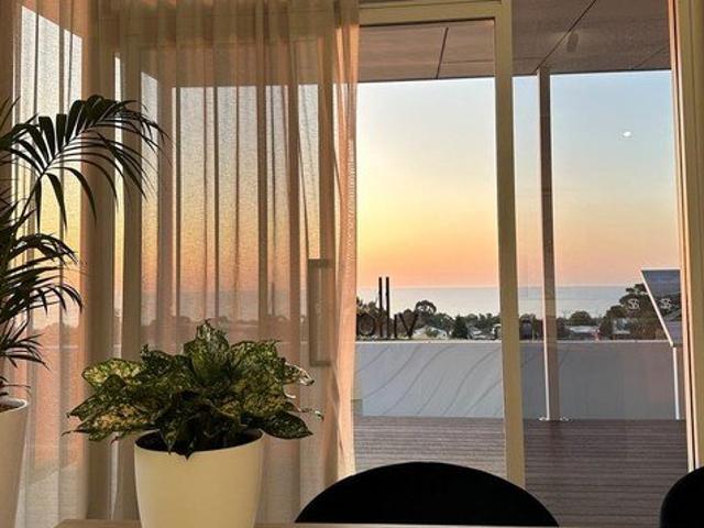 Coastal Luxury with a Balcony that Spans the Horizon