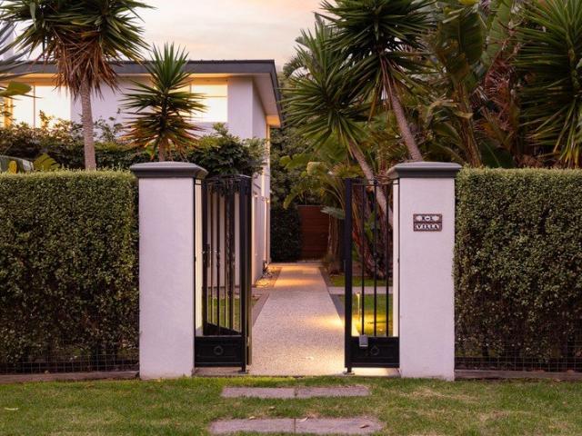 Coastal Luxury with Superb Westernport Bay Views
